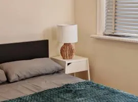 Deakin Uni - 8 Min Walk Private Kitchen & Bathroom Asian Grocer Next Door Camberwell