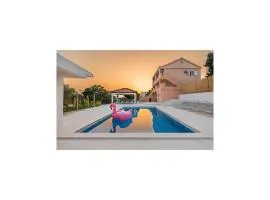 Nice Home In Razanac - Cdy046