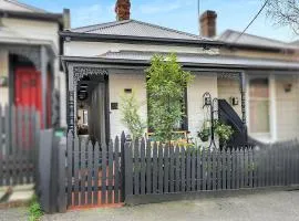 Richmond Retreat Steps to MCG & Rod Laver & CBD