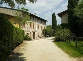 Country house in the vineyards, with private garden