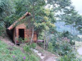 Plinh Homestay, ξενοδοχείο σε Kon Plong