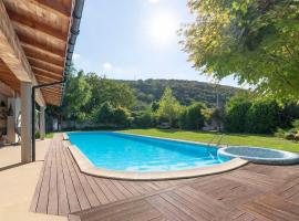 Glamping Villa with Pool near Sofia,Plovdiv, glamping em Belovo