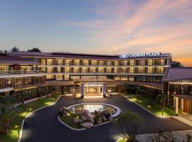 Crowne Plaza Quzhou, an IHG Hotel, хотел в Цюйчжоу