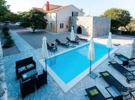 Villa Sky with pool