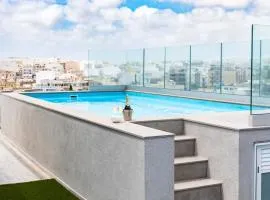 Villa Ixoria Unit 2 with Rooftop Pool by ArcoBnb