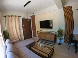 Elegant 4BR Maisonette For Families and Groups