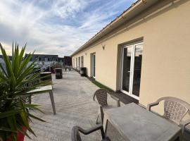 Appartement 10 personnes avec terrasse à Vallères, Hotel in Vallères