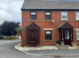 2 bed house, walking distance Shrewsbury centre