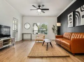 Boulevard Stays Quiet Modern 1BR Pickleball Pool Parking Gym 02