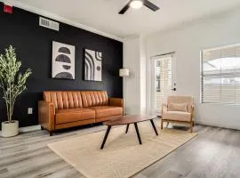 Boulevard Stays Quiet Modern 2BR Pickleball Pool Parking Gym 03