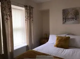 34 - Room 7 - Uplands