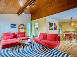 Alta House - Central Ferney and Family-Friendly, hotel in Ferney-Voltaire
