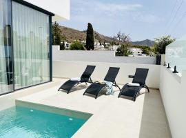 Casa Sirocco by At Home Costa del Sol, отель в городе Маро