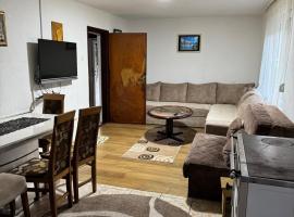 Holiday home with living room and 2 bedrooms, ξενοδοχείο σε Mojkovac
