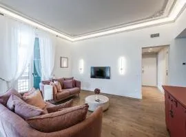 Luxury by the Sea - Central Design Apartment with AC