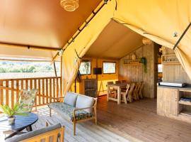 Camping et Lodges de Coucouzac, hotell sihtkohas Lagorce