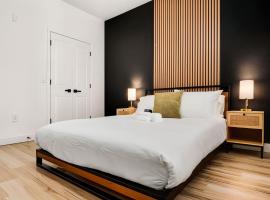 Boulevard Stays Chic 1BR Near Stadium Pool Access Gym & Free Parking, hotel in Glendale