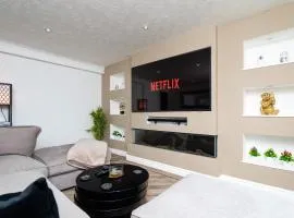 2 Bedroom House-Free Parking