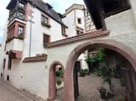 Chambres à la Cour de l'abbaye d'Autrey