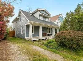Unique And Central In Eastport