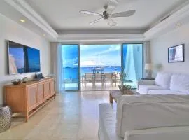 Aqualina Beach Club