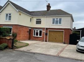 Cosy room at the edge of New Forest, in Langley, alojamiento con cocina en Exbury