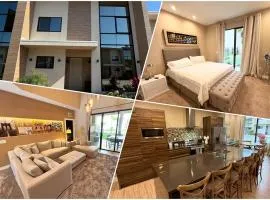 Luxurious 4bed Villa Just 10 Minutes from Disney! Private BBQ