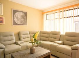 Casa Teresita - Amplia y c&oacute;moda en zona tranquila y bien conectada, self catering accommodation in Aguascalientes