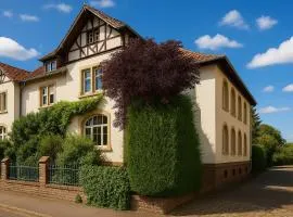 Charmante Wohnung in denkmalgeschützter Villa
