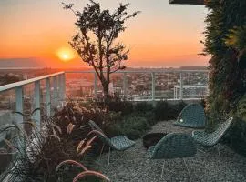 Apê elegante, terraço Lindo e ótima localização