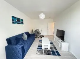 Cosy 2 bed flat Near East Croydon