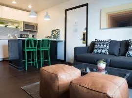 Sleeps 8 Stylish SoBro Suites Walk to Dining Drinks More – by AvantStay