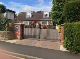 Holly Lodge, hotel din Alnwick