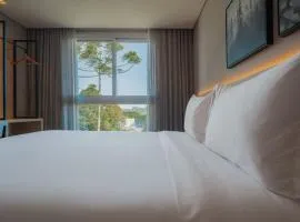 Golden Tulip Canela
