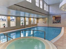 Crowne Plaza East Midlands Airport by IHG, hotel en Derby