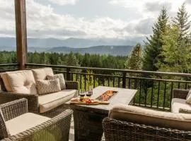 Dreamy Views, Pool Access, Game Room, Fire Pit