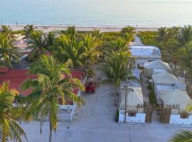 Arena y Mar Seaside Glamping - Adults Only by The Spot Rentals, glamping em El Cuyo
