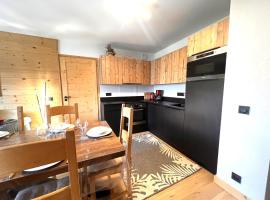 Esprit chalet côté pistes Le Snoroc C36, ξενοδοχείο στο Aime La Plagne
