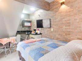 Estúdio com ar condicionado próximo ao centro e UDESC CEFID, villa in Florianópolis