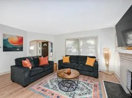 Cozy Home in Cleveland - Lyndhurst w ac