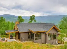 Private 1+ Acre & Hot Tub: Silverthorne Mtn Escape