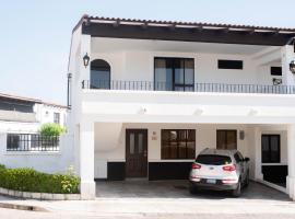 House in San Miguel, Res. San Andres, cottage in San Miguel
