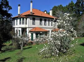 Villa Getaway in Santo António da Serra, hotel in Santo da Serra