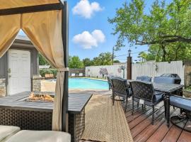The Oasis 3BR house near stadium and DFW with Pool, hotelli kohteessa North Richland Hills
