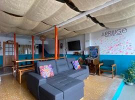 Hostal Arraigo casa colonial, &xi;&epsilon;&nu;&omicron;&delta;&omicron;&chi;&epsilon;ί&omicron; &pi;&omicron;&upsilon; &delta;έ&chi;&epsilon;&tau;&alpha;&iota; &kappa;&alpha;&tau;&omicron;&iota;&kappa;ί&delta;&iota;&alpha; &sigma;&epsilon; Santa Rosa de Cabal