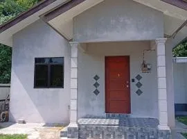 Homestay Idaman B B with 2 room aircond 2 Quen Bed and Not Sharing Room -Privacy