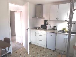 Cottage studio, ξενοδοχείο σε Tregueux