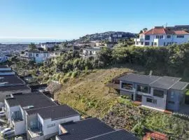 Horizon View Retreat - Nelson Holiday Home