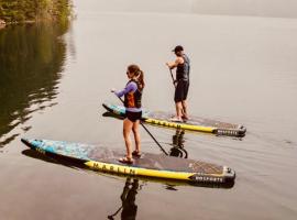 The Owls Nest at Westwood Lake, apartamento en Nanaimo