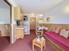 Les Menuires: Appartement 2 pièces, 4 pers, balcon, Wifi, parking - FR-1-344-1225, hotel in Les Bruyères